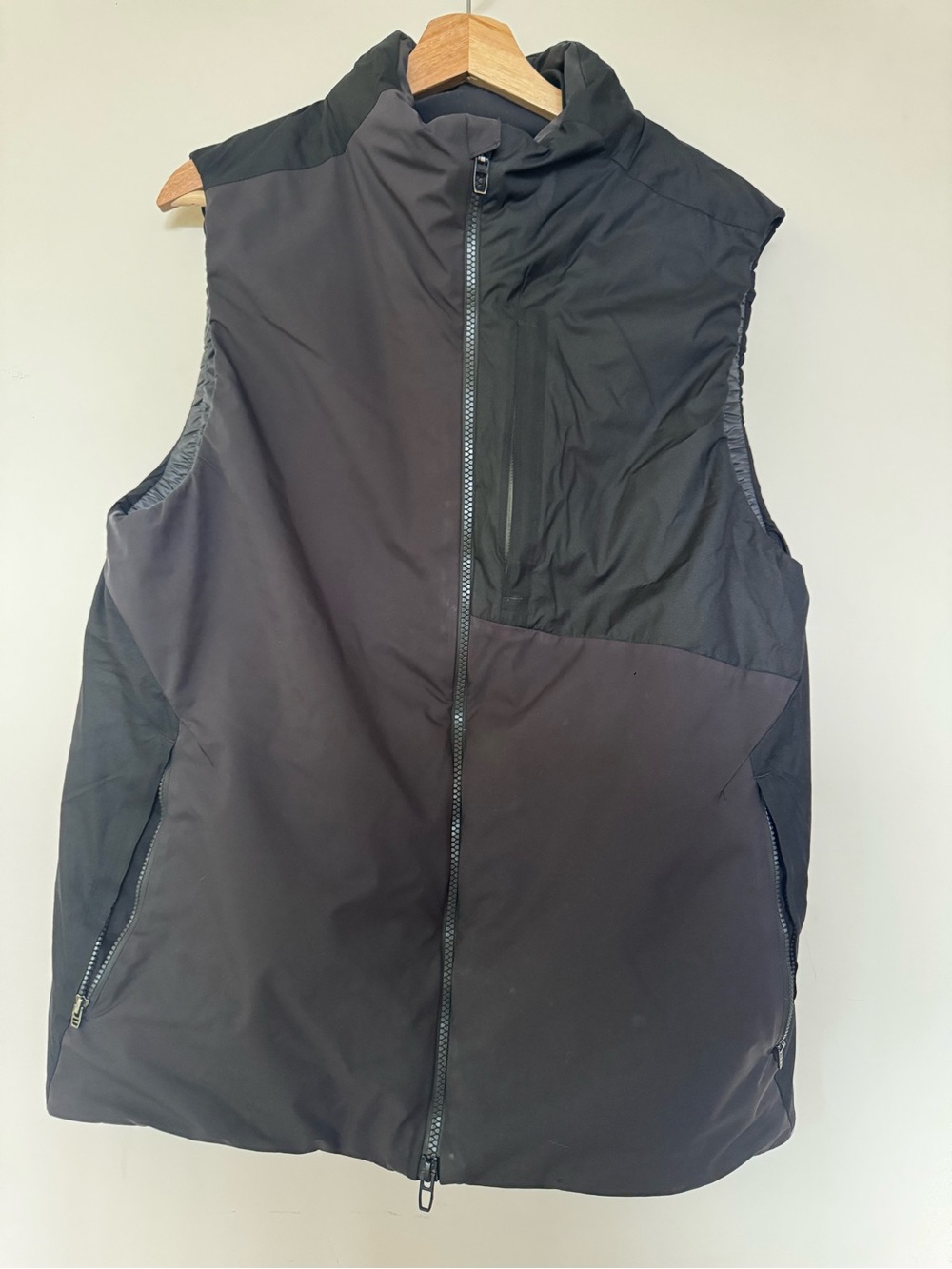 Men's Lululemon Black Down Zip-Front Water Resistant Vest Gorpcore